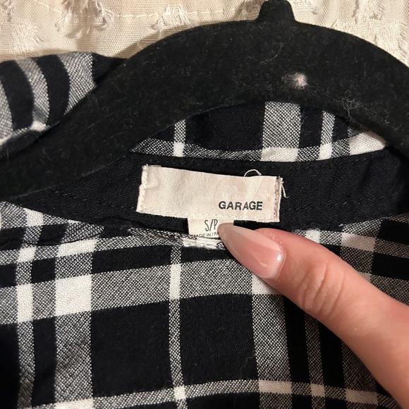 Garage Small Black & White Checkered Flannel - Picture 3 of 4